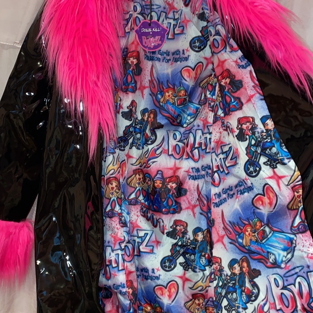 Dolls Kill Bratz Diva Life Patent Faux Fur Coat NWT - Picture 5 of 5